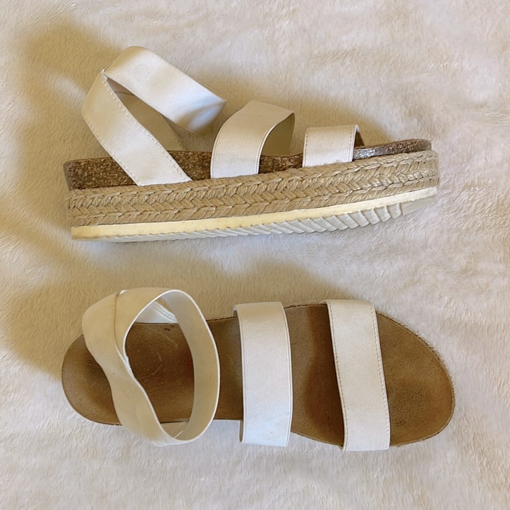 steve madden strappy white sandal - size 9